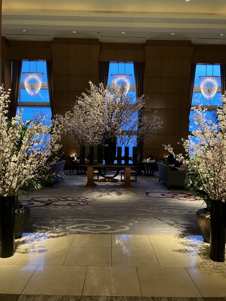 リッツカールトン東京ロビーラウンジ黄昏