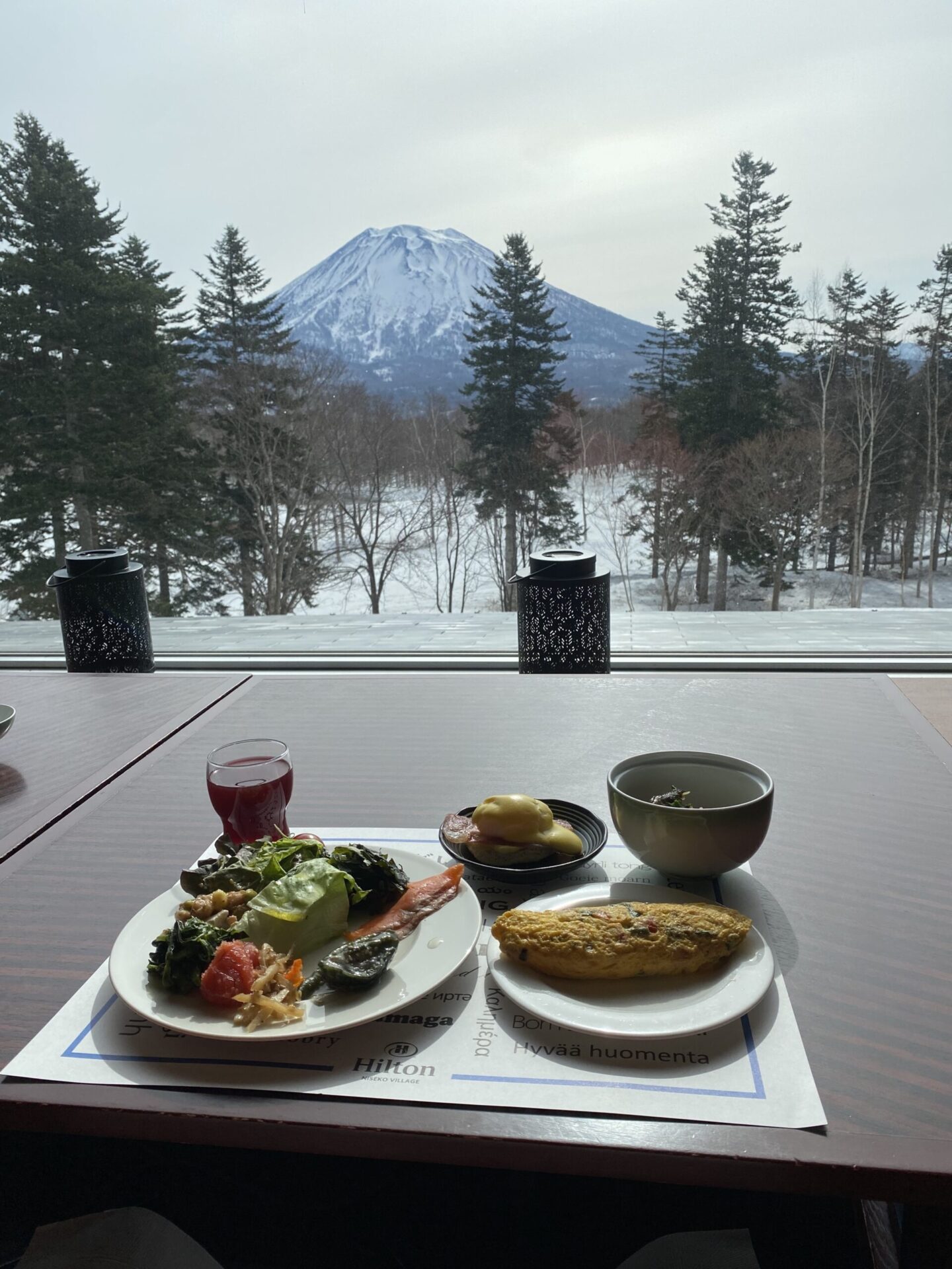 ヒルトンーニセコーレストランー朝食ー羊蹄山